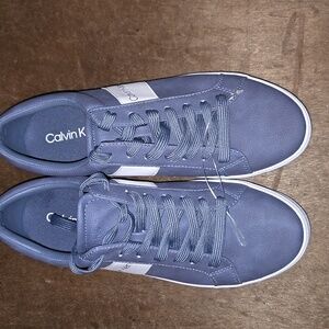 NWOT Men's Calvin Klein Sneakers In Size 9
